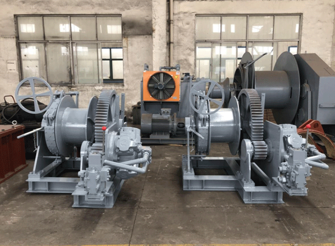 Types of Hydraulic Winches